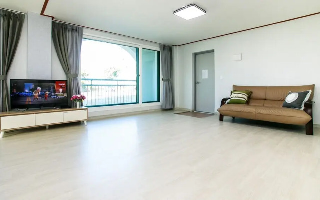 Sky Sea Pension