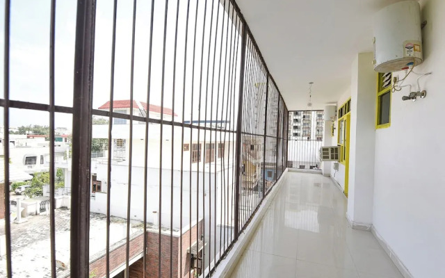 Fabhotel The White Pepper