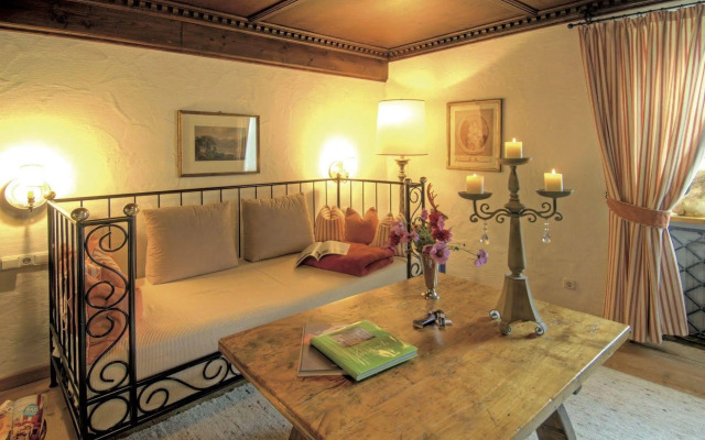 Schloss Prielau Hotel & Restaurants