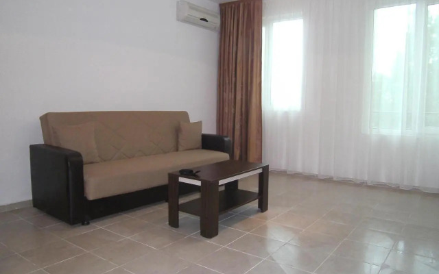 Nicol Apartment in Hermes Complex