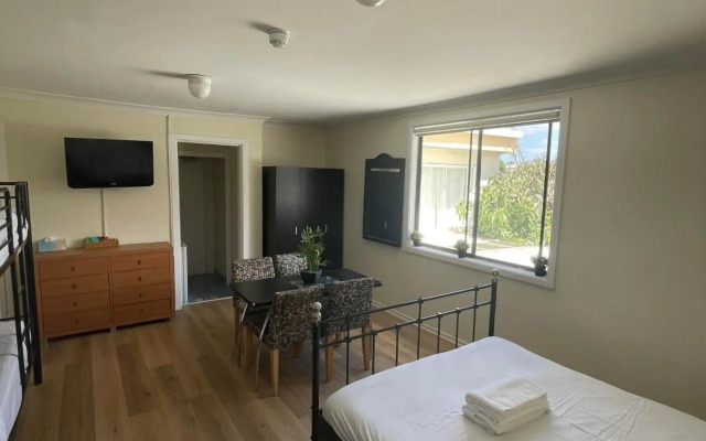 Manly Waves Studios & Apartments