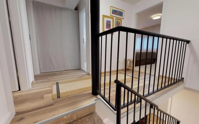 17 Ljubav Place