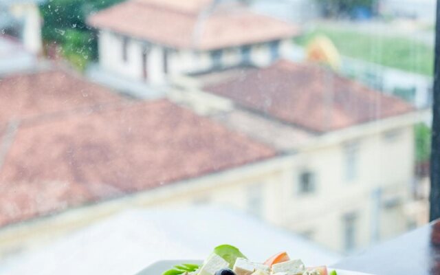 SKY HOTEL Central Phnom Penh - Rooms & Apartments