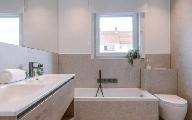 Spacious Bungalow With Garden Near the Beach sea