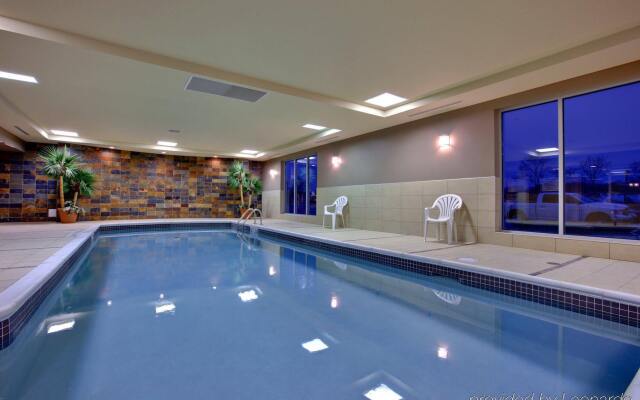 Holiday Inn Express & Suites Chatham South by IHG