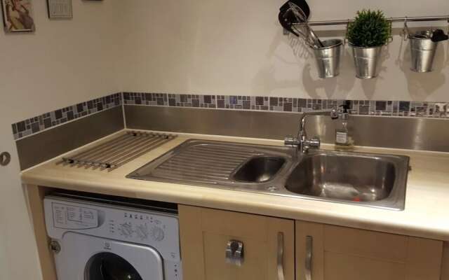 Cardiff Central Apartment