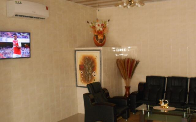 Hotel Ayenou