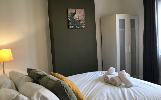 Stylish 3-bed Preston Home for Relaxing Comfy Stay