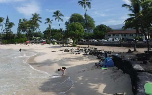 Kona White Sands A4 Romantic Ocean View!