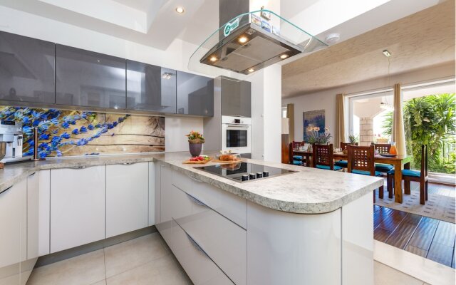 Mediterranean Villa With Astonishing View Over the Adriatic sea and Private Pool