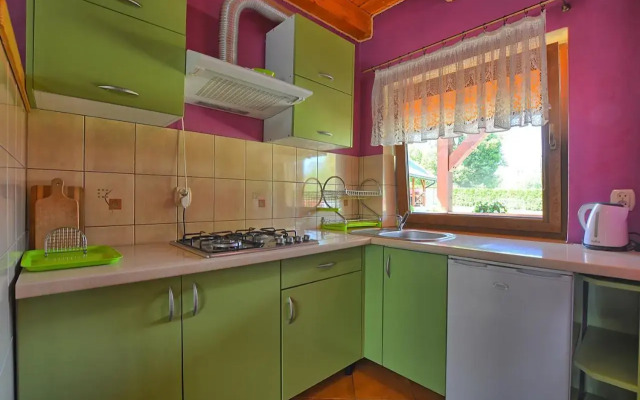 Całoroczne domki apartamentowe "Pod lipą" Izabela Konopelska
