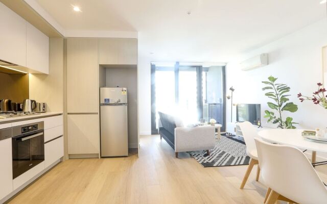 Kozyguru Docklands Modern 1 Room Unit