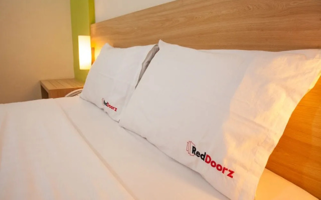 RedDoorz near Kawasan Industri SIER 2