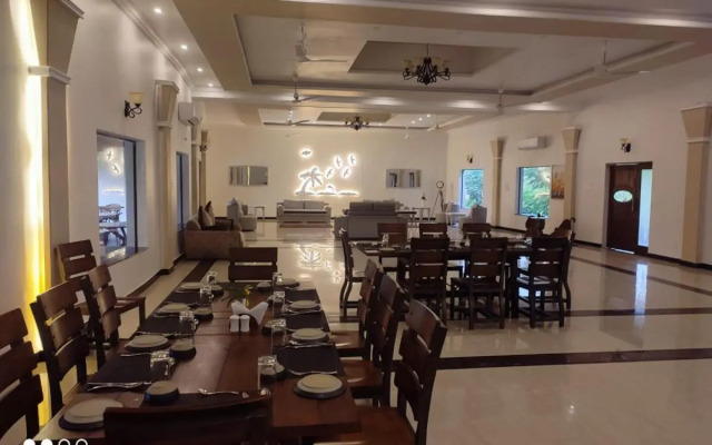 Tuli Veer Bagh Resort Turia