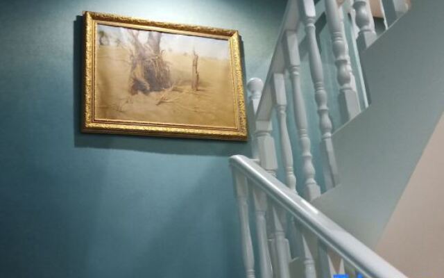 Chongqing Guiyun Liziba Hotel (Liziba Light Rail Station)