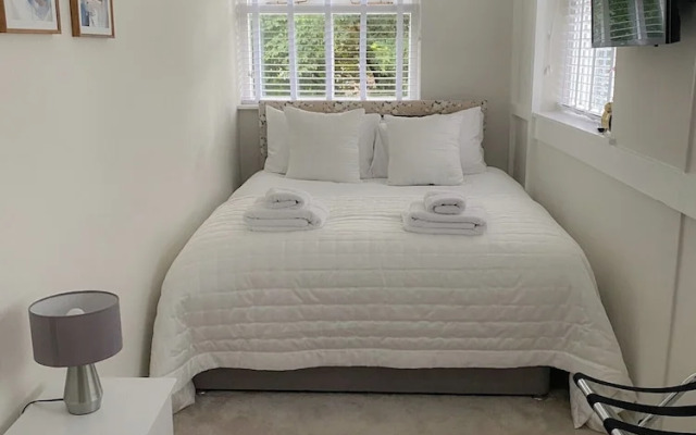 Luxury Townhouse Retreat in Kendal w/ Free Parking