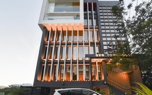 Vaccinated Staff- OYO Townhouse 258 Bellandur