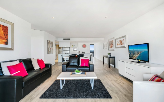 Circle on Cavill - Q Stay – Guest Rooms – Gold Coast