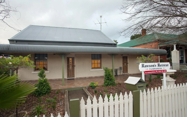 Rawson's Retreat - Five Bedroom Home - Walk CBD - Includes Breakfast