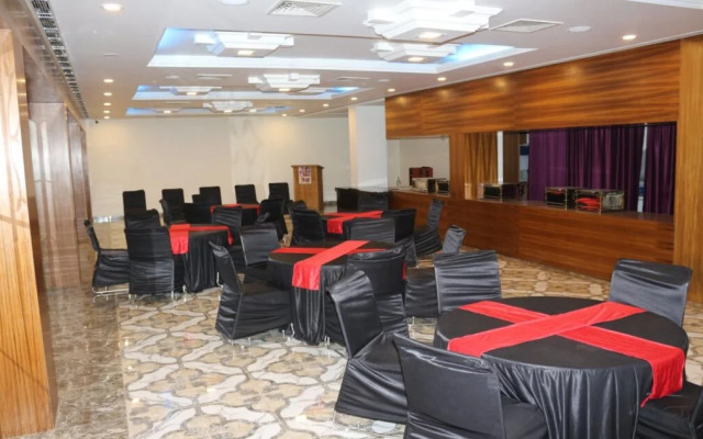 Hotel Aju Palace