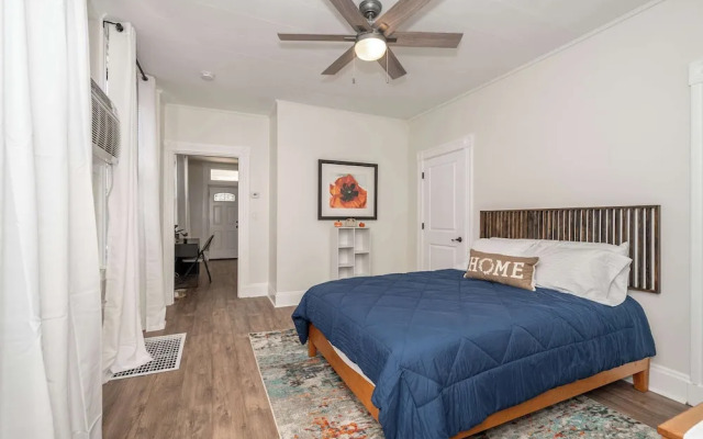 Historic Ludlow Apt A