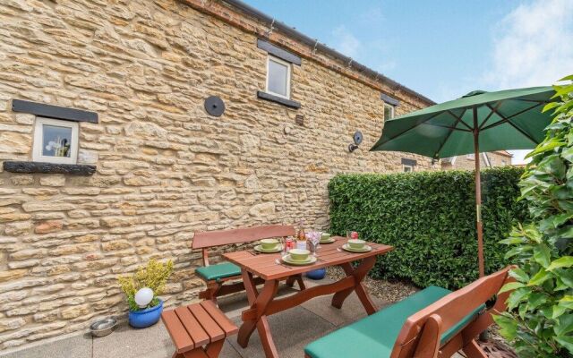 Upstairs Downstairs Cottage