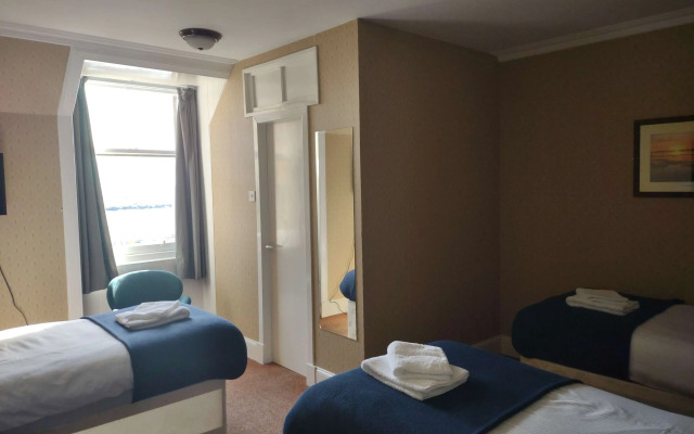 The Stromness Hotel by Paymán Club