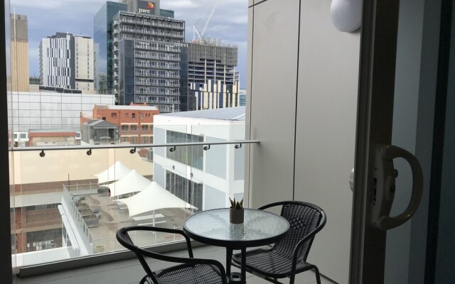 Ther-Rich Stunning CBD Apartments