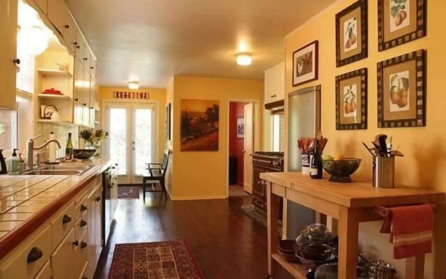 Dancing Fish Farm LLC