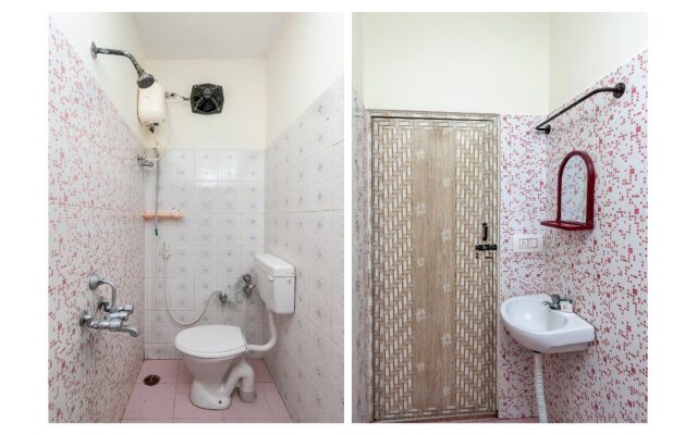 R2 Rooms By OYO Rooms