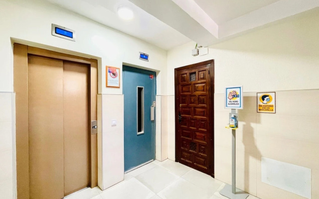 Apartment in Almeria With Pool Near Seabeach