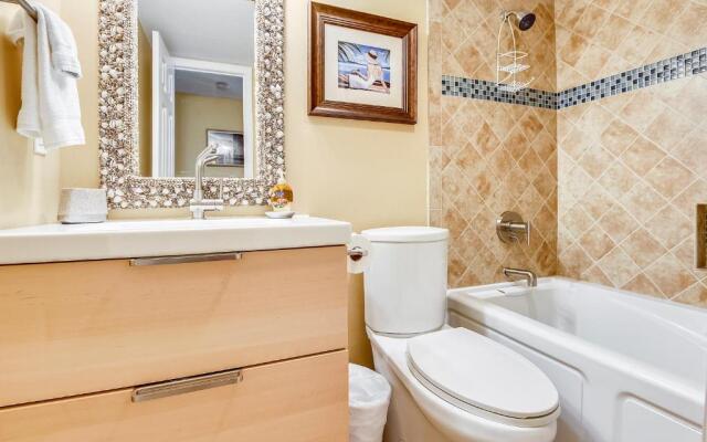 Pat's Paradise - 7030N