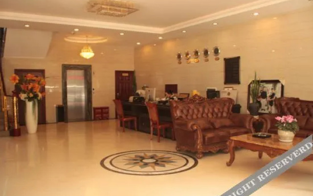 Rujia Huayi Select Hotel (Dali Yangbi County Cangshan West Road)
