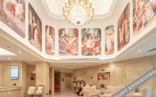 Vienna International Hotel (Changsha Lugu Leifeng Avenue)