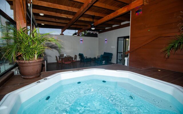 "luxurious and Elegant Apartment in Bella Vista"