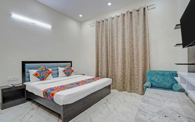 Fabhotel Winsome Inn