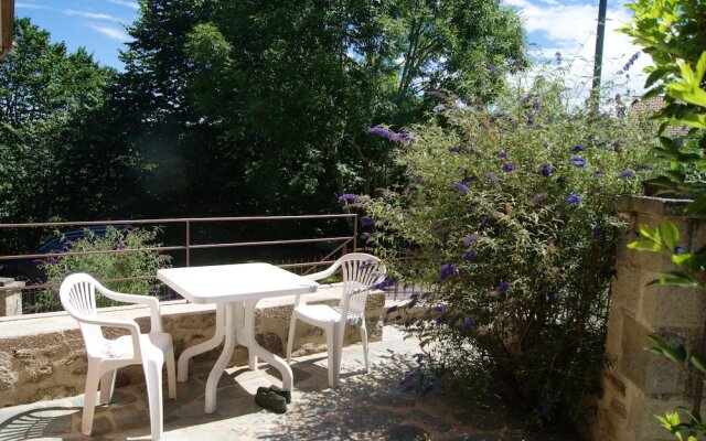 House With 3 Bedrooms in Saint-pal-de-senouire, With Wonderful Mountai