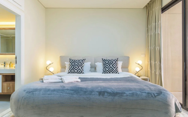 Crest - 3 Bedroom Apartment in Hamra