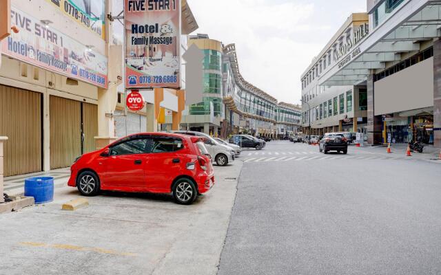 Hotel Five Star 1 by OYO Rooms