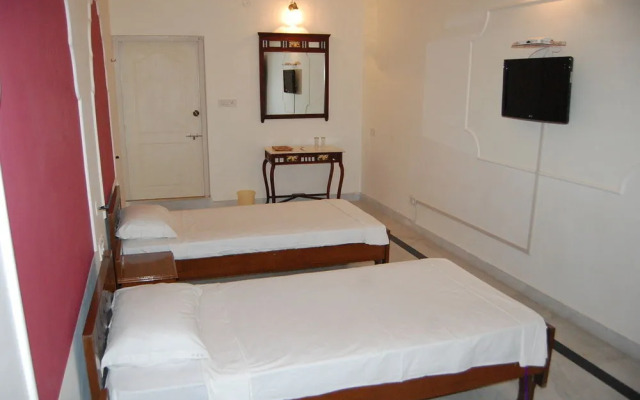 Goroomgo Gajanand Guest House Jaisalmer