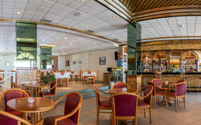 Aphrodite Beachfront Roda