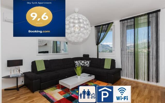 Sky Split Apartment