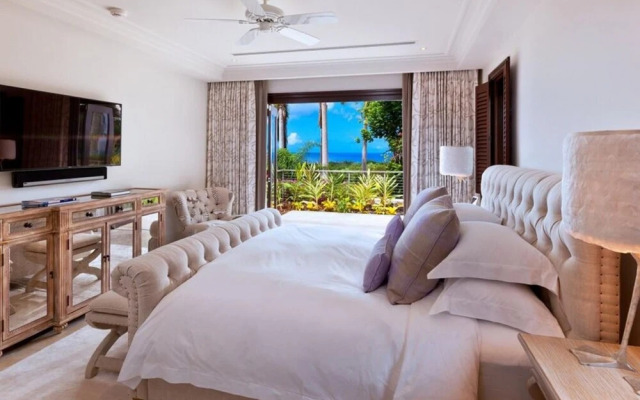 Sunny Vacation Villa 35