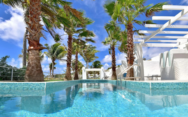 Coral Beach Club Villas & Marina