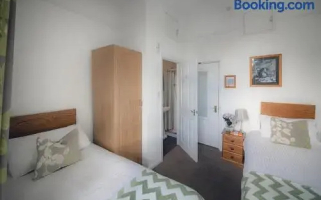 Lingmoor Guest Accommodation