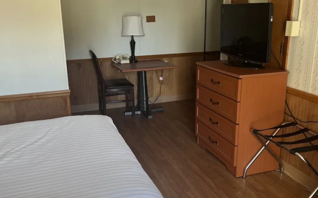 Hampton Motel