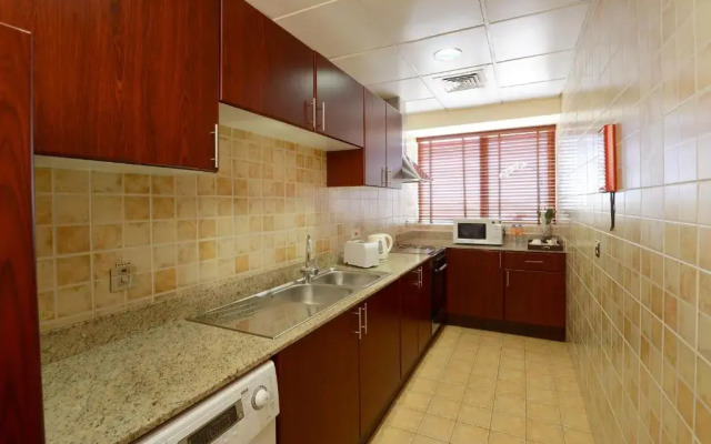 Grand Millennium Dubai Hotel