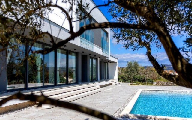 Martincic Residence