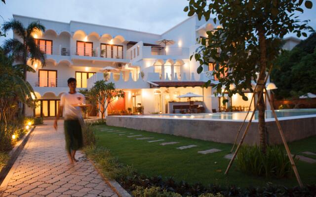 iRoHa Garden Hotel & Resort