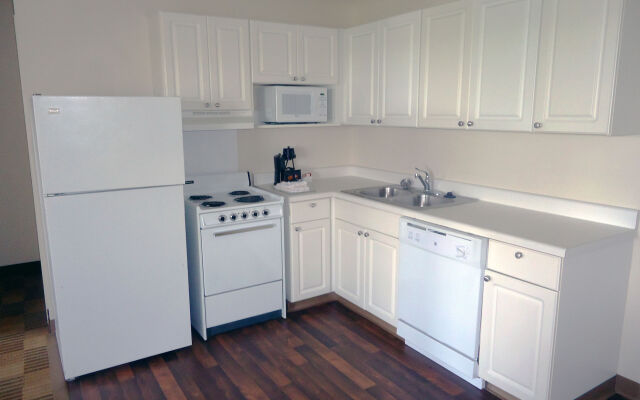 Extended Stay America Suites Greensboro Airport